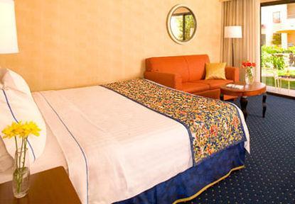 Courtyard By Marriott Bakersfield Hotel Quarto foto